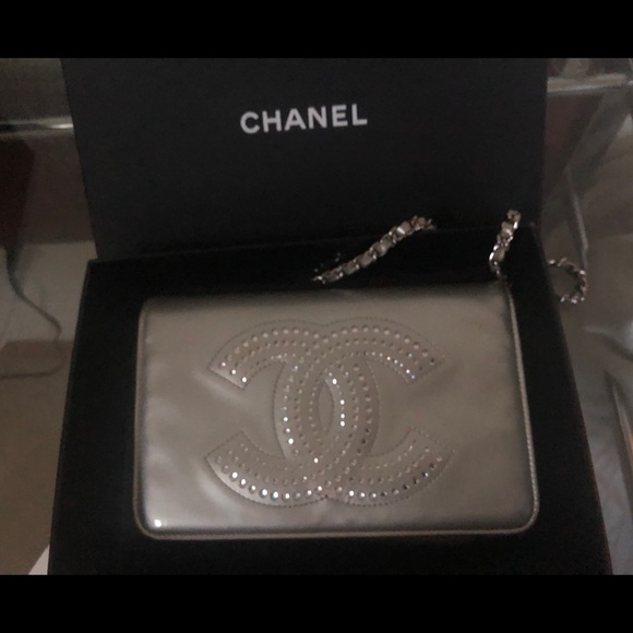 🌟S/EB-(1) OF MY FAVORITES🌟CHANEL Limited Ed Patent WOC Crystals - Picture 8 of 8
